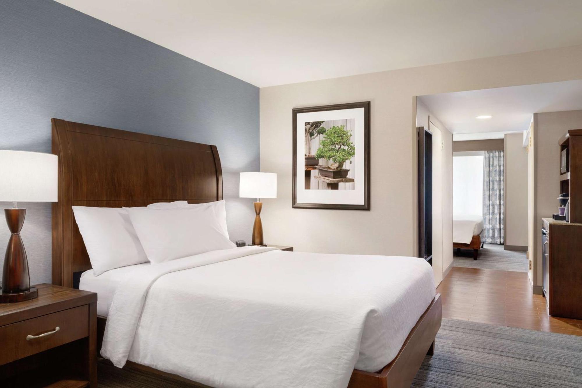 Hilton Garden Hotel 3*