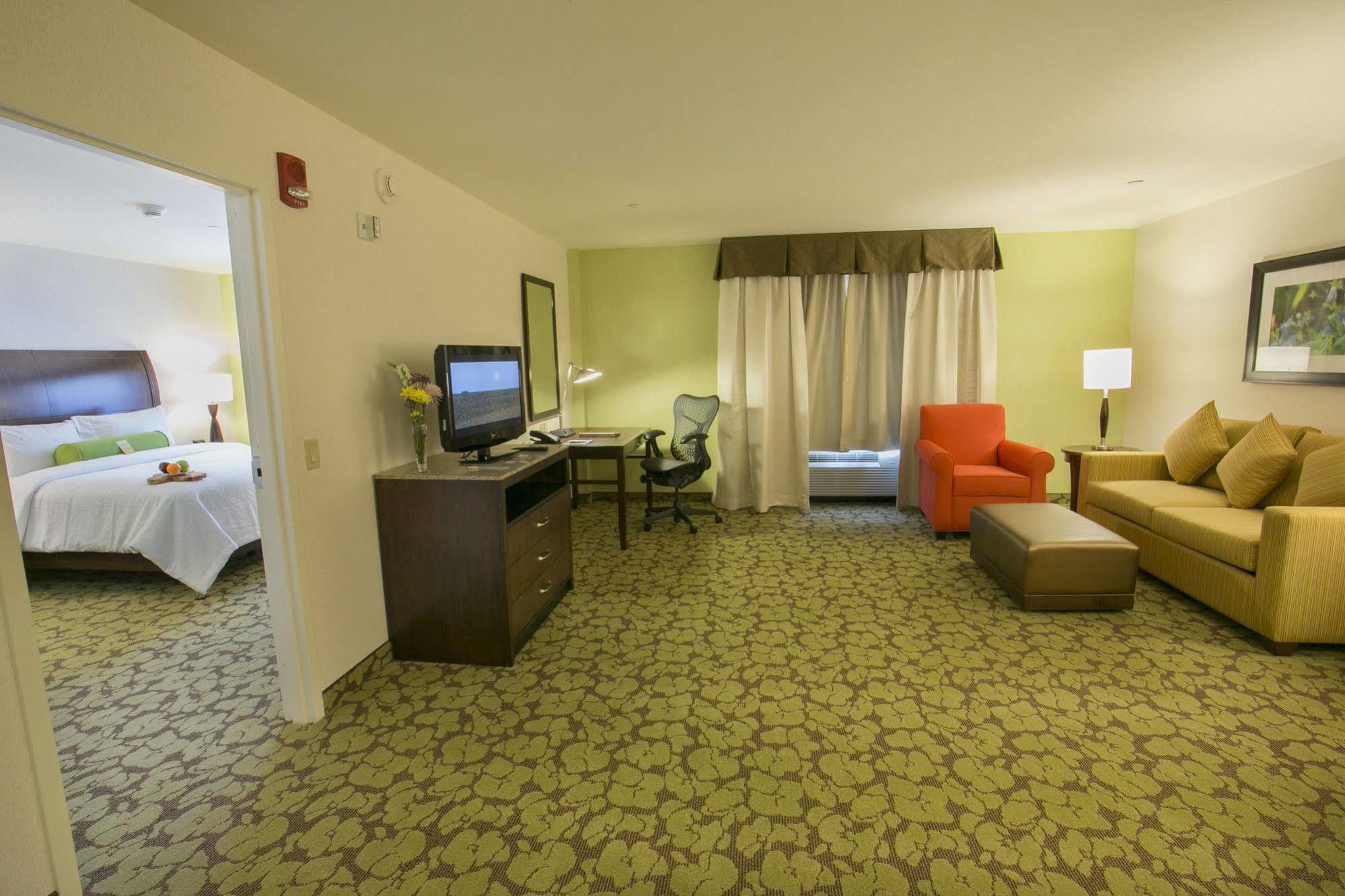 Hilton Garden 3*